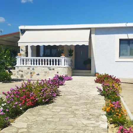 Grey House Apartment Samos Town Exterior photo